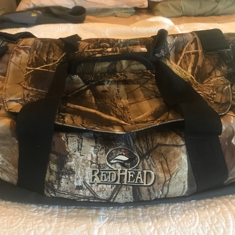 Redhead camo duffel bag